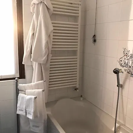Maison D'Hotes * Cologne